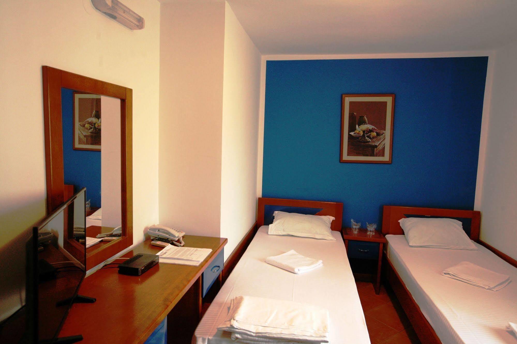 Boutique Hotel Villa Royal Тиват Экстерьер фото